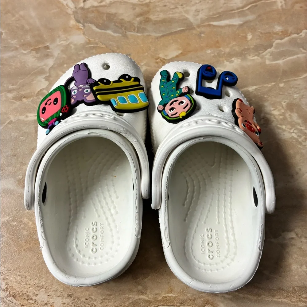 Toddler size 5 CROCS Clogs White Sandals with Cocomelon Charms